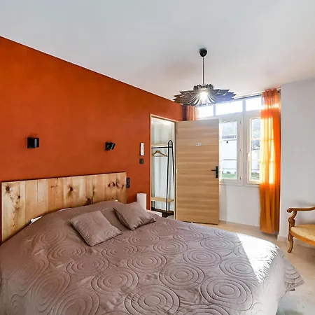 Сasa de vacaciones Beautiful In With Heated Swimming Pool Orsan