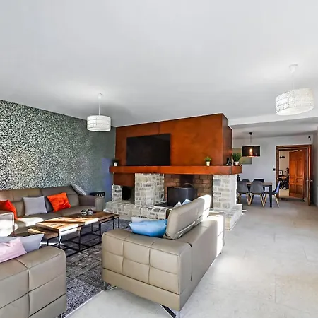 Сasa de vacaciones Beautiful In With Heated Swimming Pool Orsan